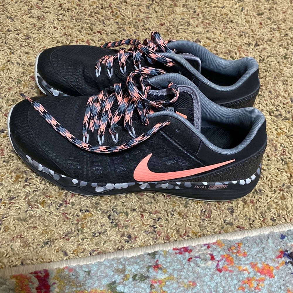 Nike Womens Trail 2 Shoes Sz 7